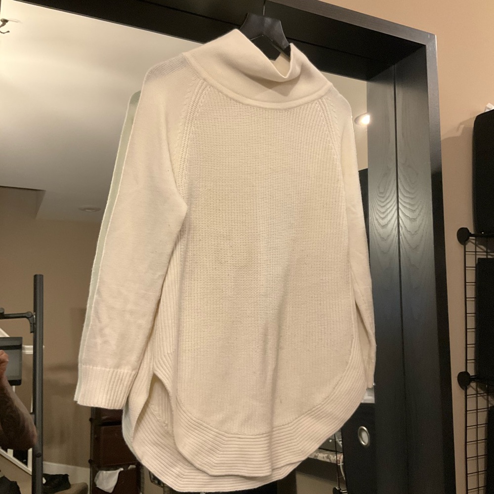 (Sue) B1G1 Athleta Cream Cowl Neck Sweater with Tunic Silhouette